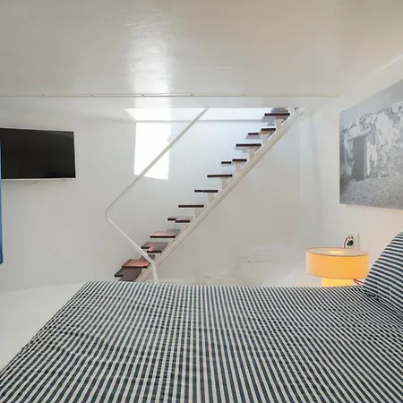 Luxury Sea Front Caleton 40 Вилла *