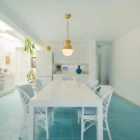 Vila Luxury Sea Front Caleton 40 *