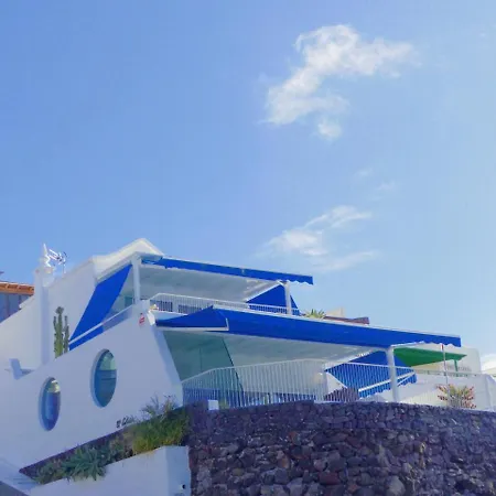 Luxury Sea Front Caleton 40 Вилла *