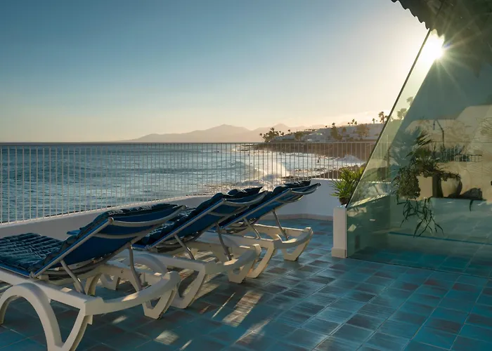 Villa Luxury Sea Front Caleton 40 *