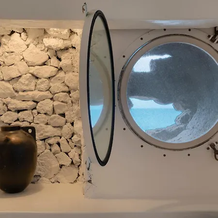 Villa Luxury Sea Front Caleton 40 *