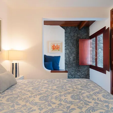 Luxury Sea Front Caleton 40 Villa Puerto del Carmen (Lanzarote)