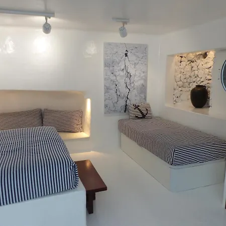 Villa Luxury Sea Front Caleton 40