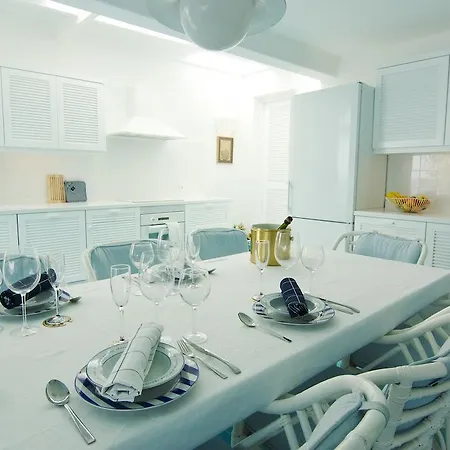 Luxury Sea Front Caleton 40