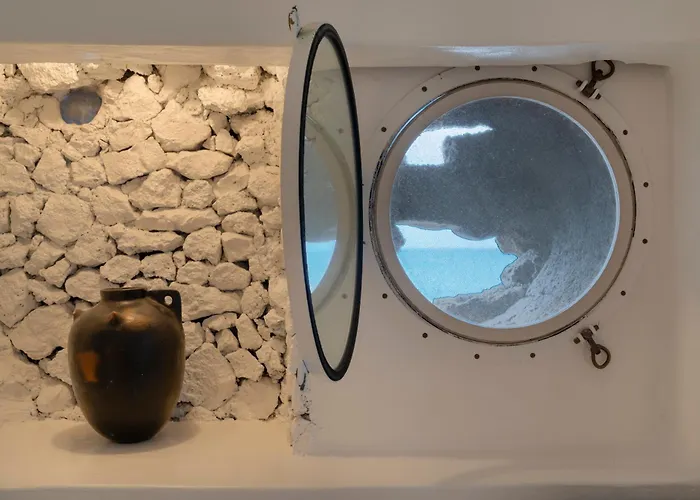 Вилла Luxury Sea Front Caleton 40 *