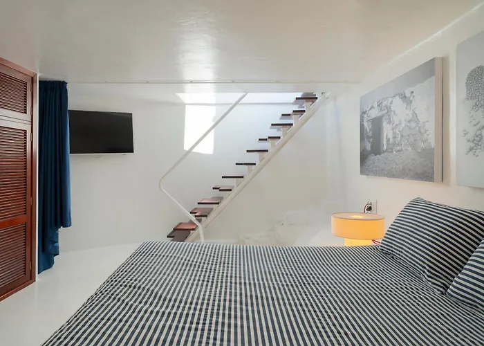 Luxury Sea Front Caleton 40 Вилла *