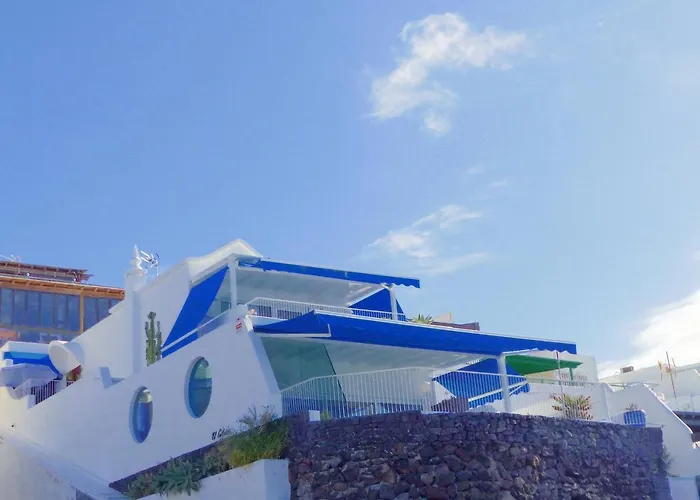 Luxury Sea Front Caleton 40 Вилла *